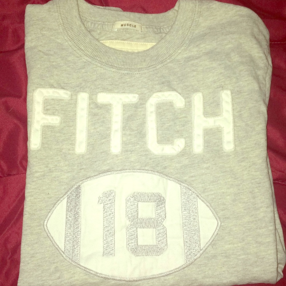 Abercrombie and Fitch Tee// Adult Small